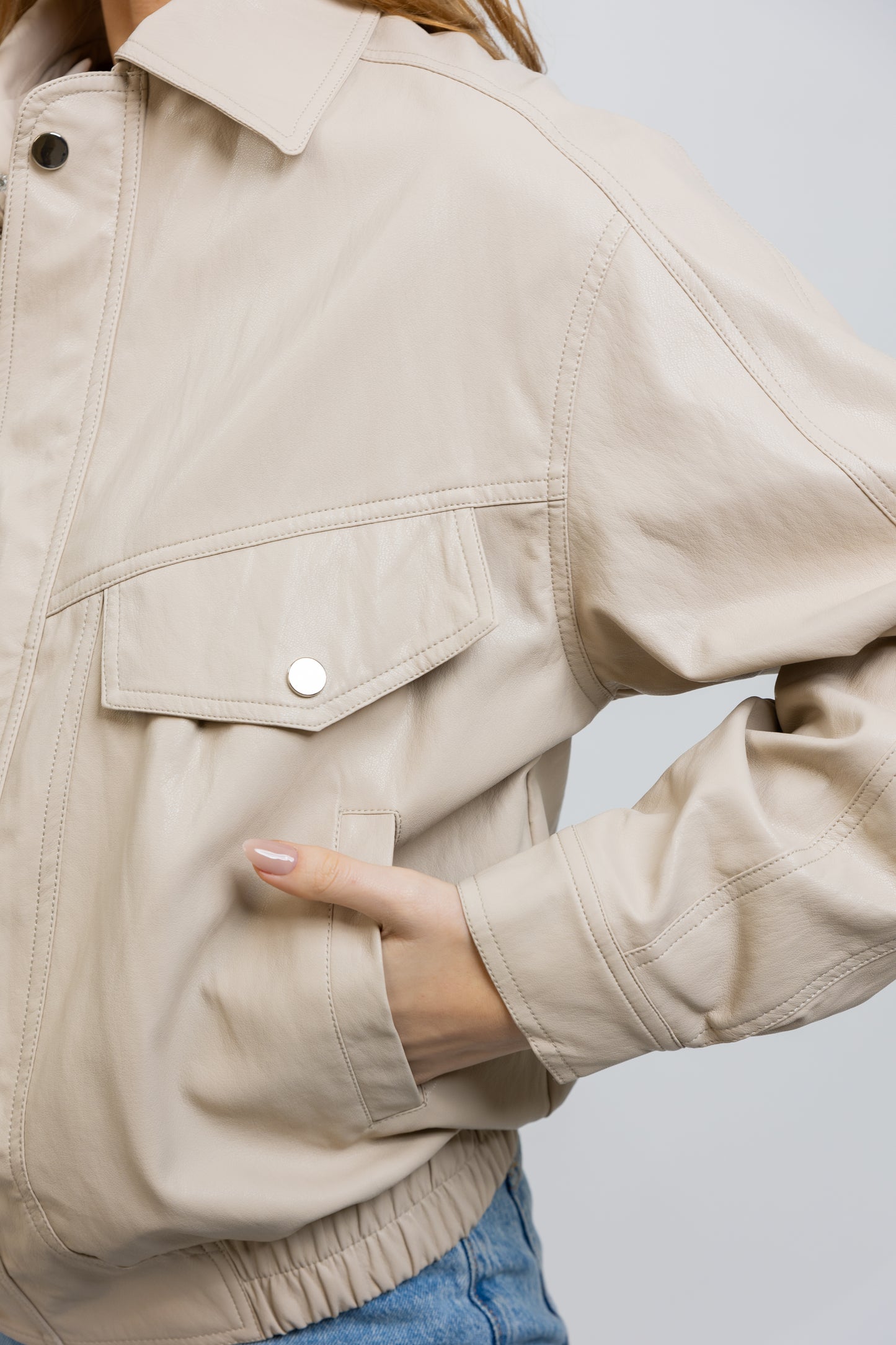 CHAQUETA DE CUERO SINTÉTICO