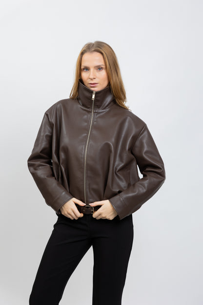 BLOUSON EN SIMILICUIR AVEC CEINTURE