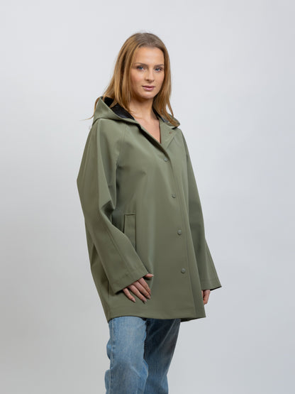PARKA IMPERMEABLE CON CAPUCHA