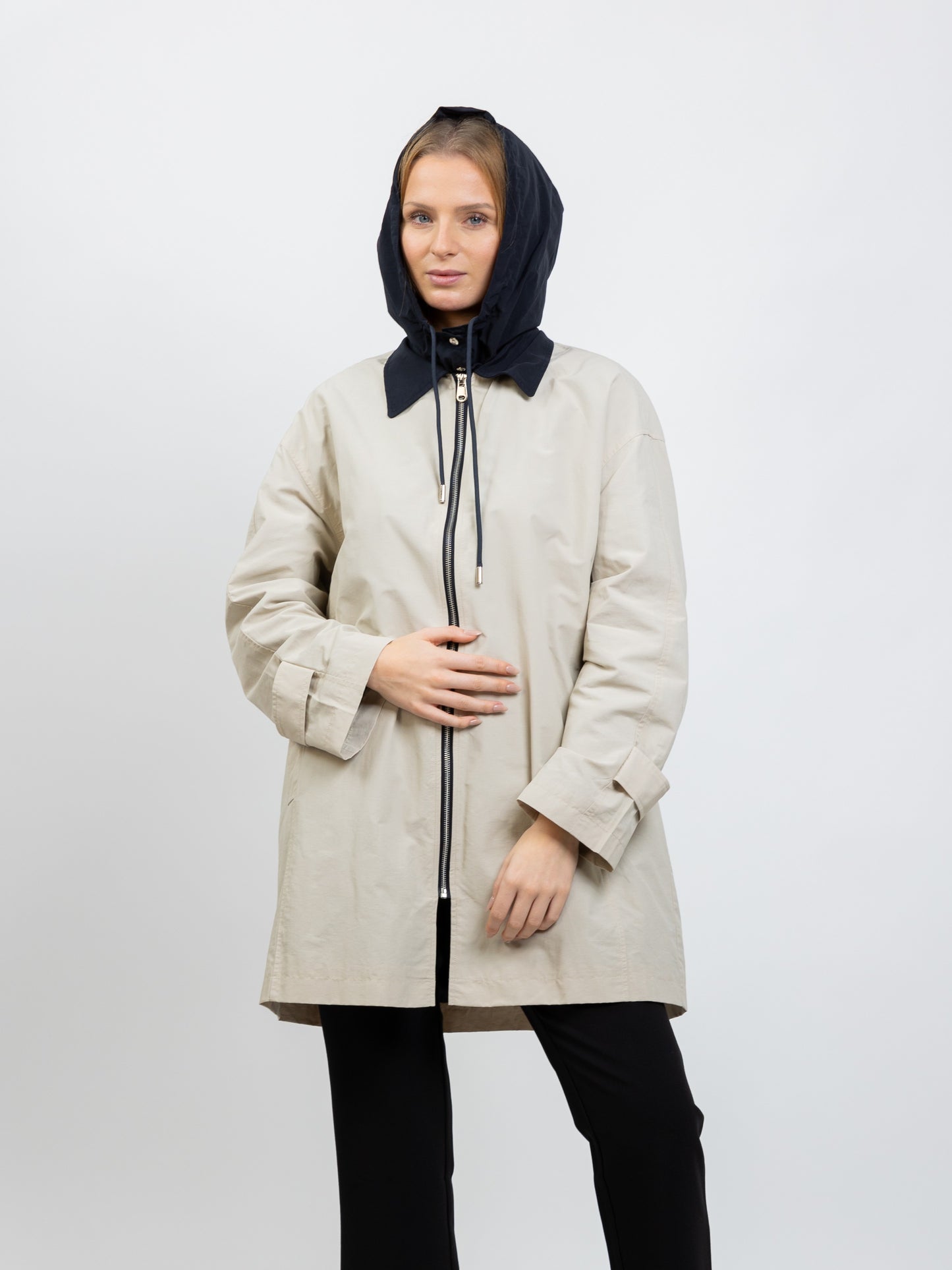 CONTRASTING HOODED PARKA