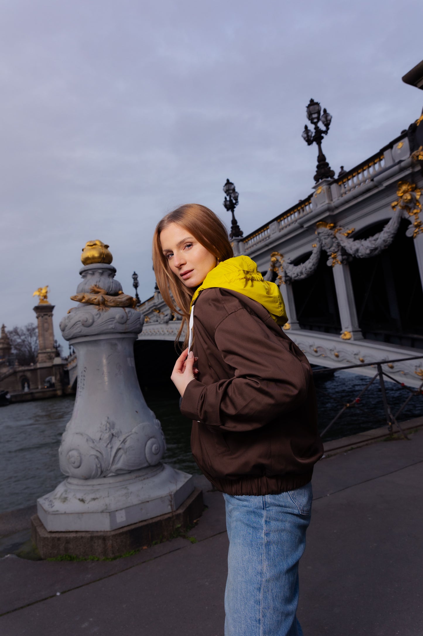 JACKET WITH CONTRASTING REMOVABLE HOOD