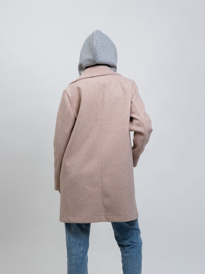 MANTEAU FAUX 2 PIÈCES AVEC CAPUCHE CONTRASTÉE