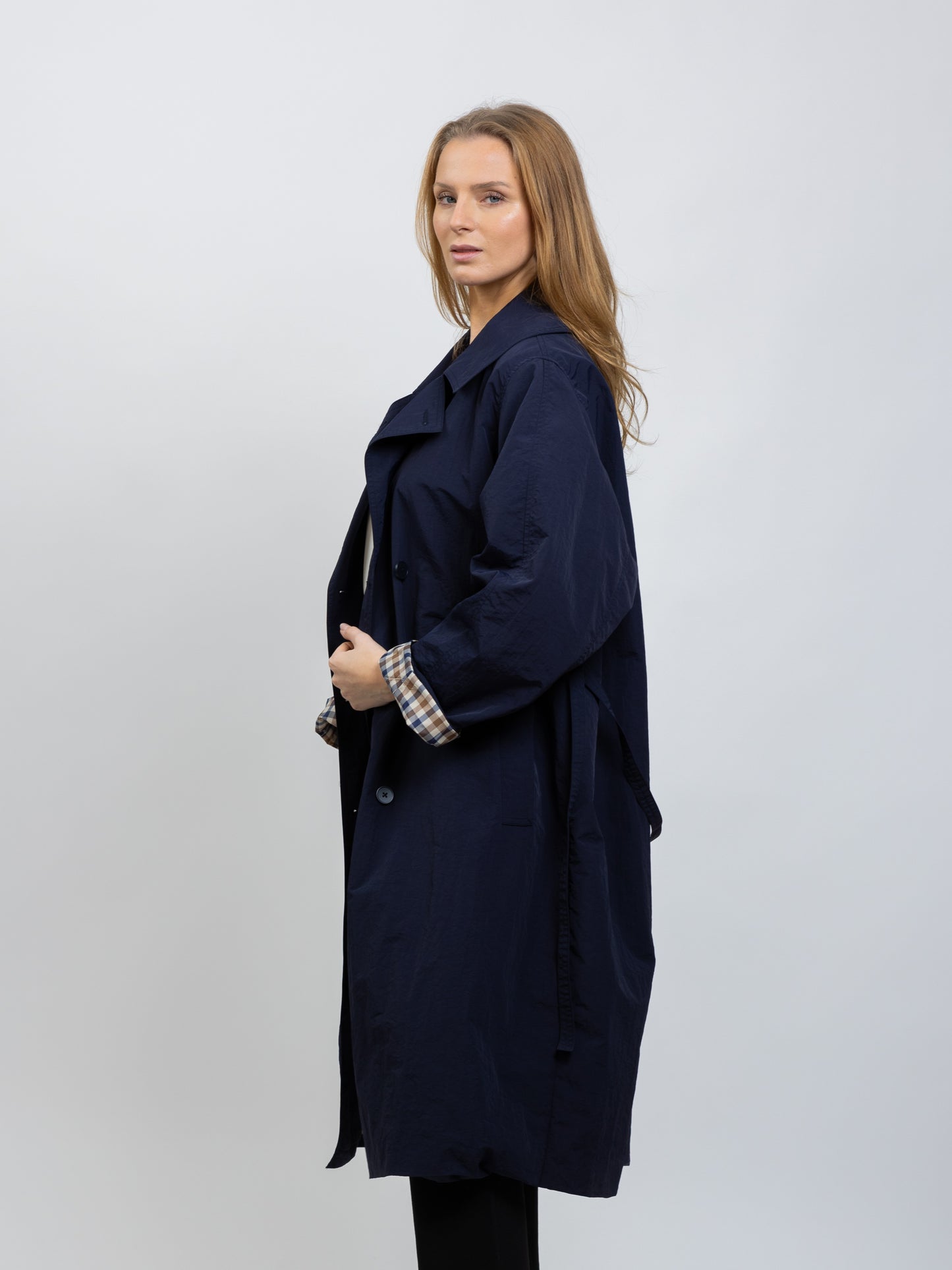 LONG TRENCH COAT WITH BELT AND CHECK LINING