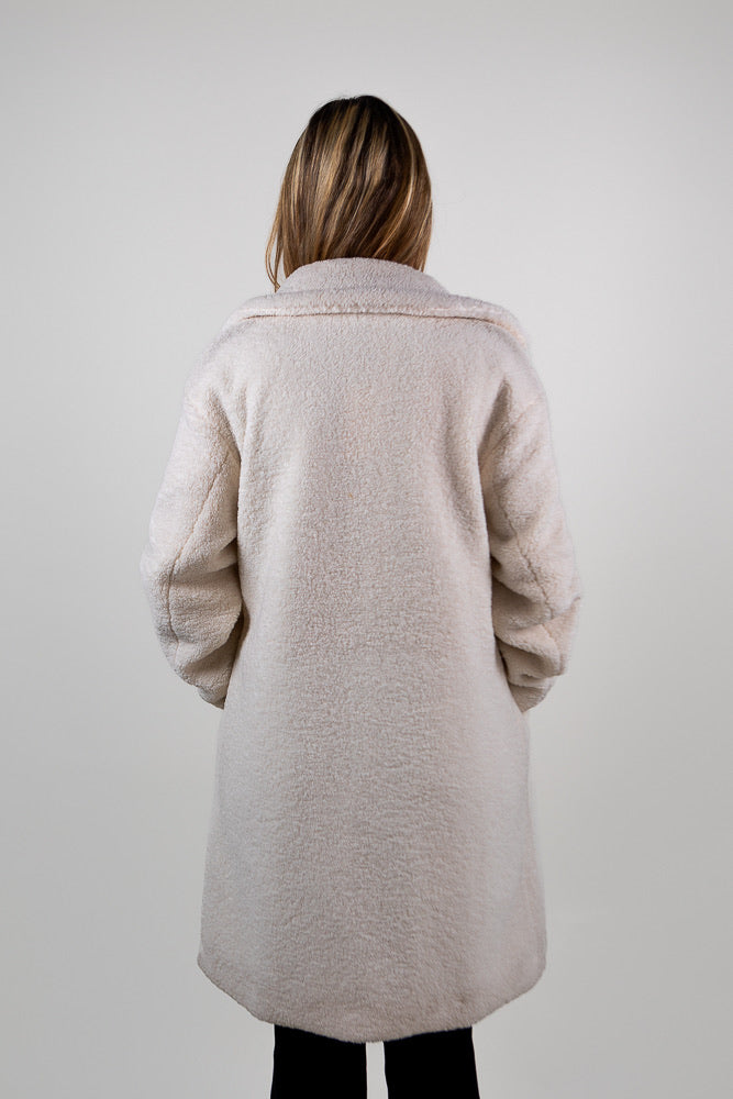 MID-LENGTH SHEARLING COAT