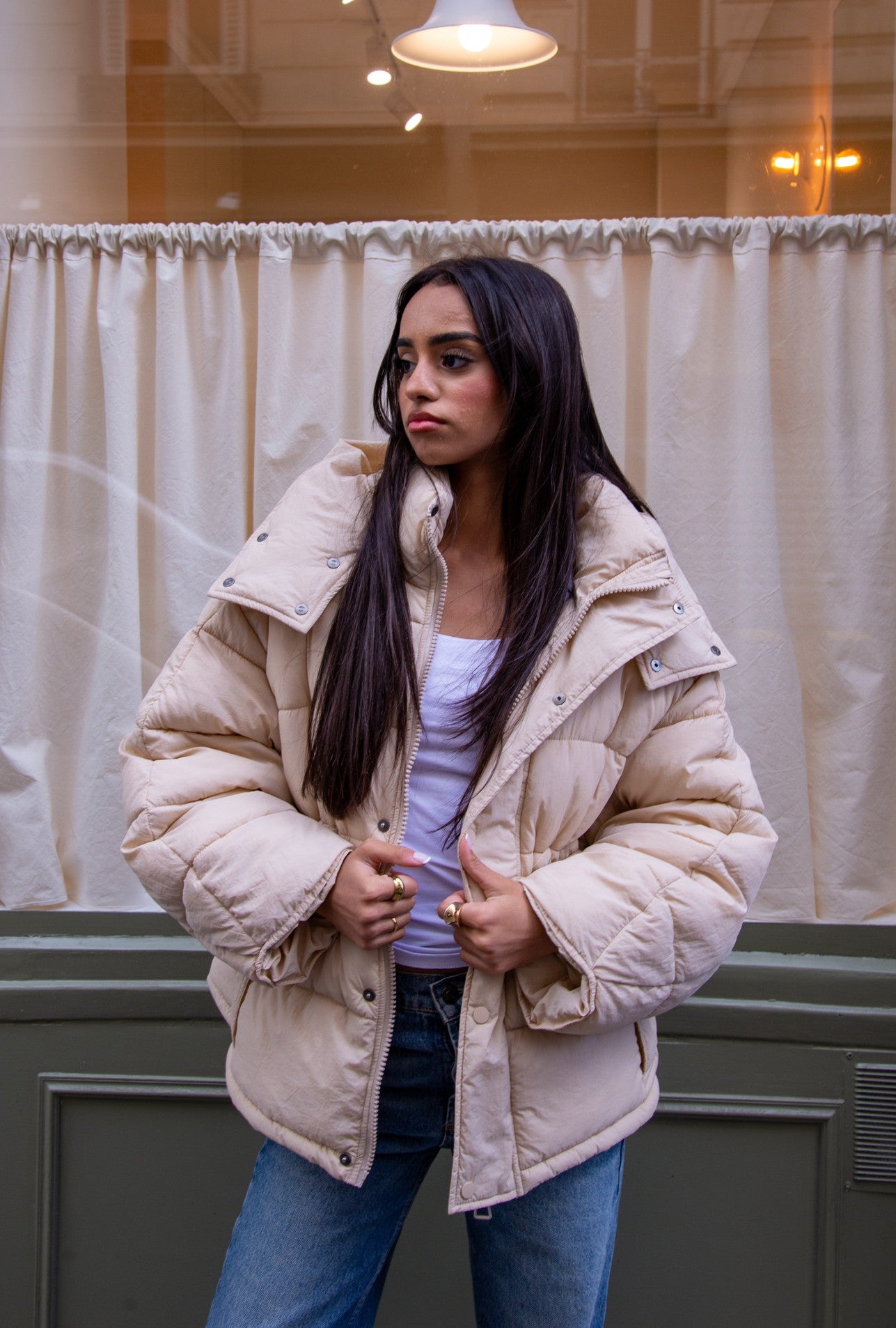 DOWN JACKET WITH ADJUSTED WAIST