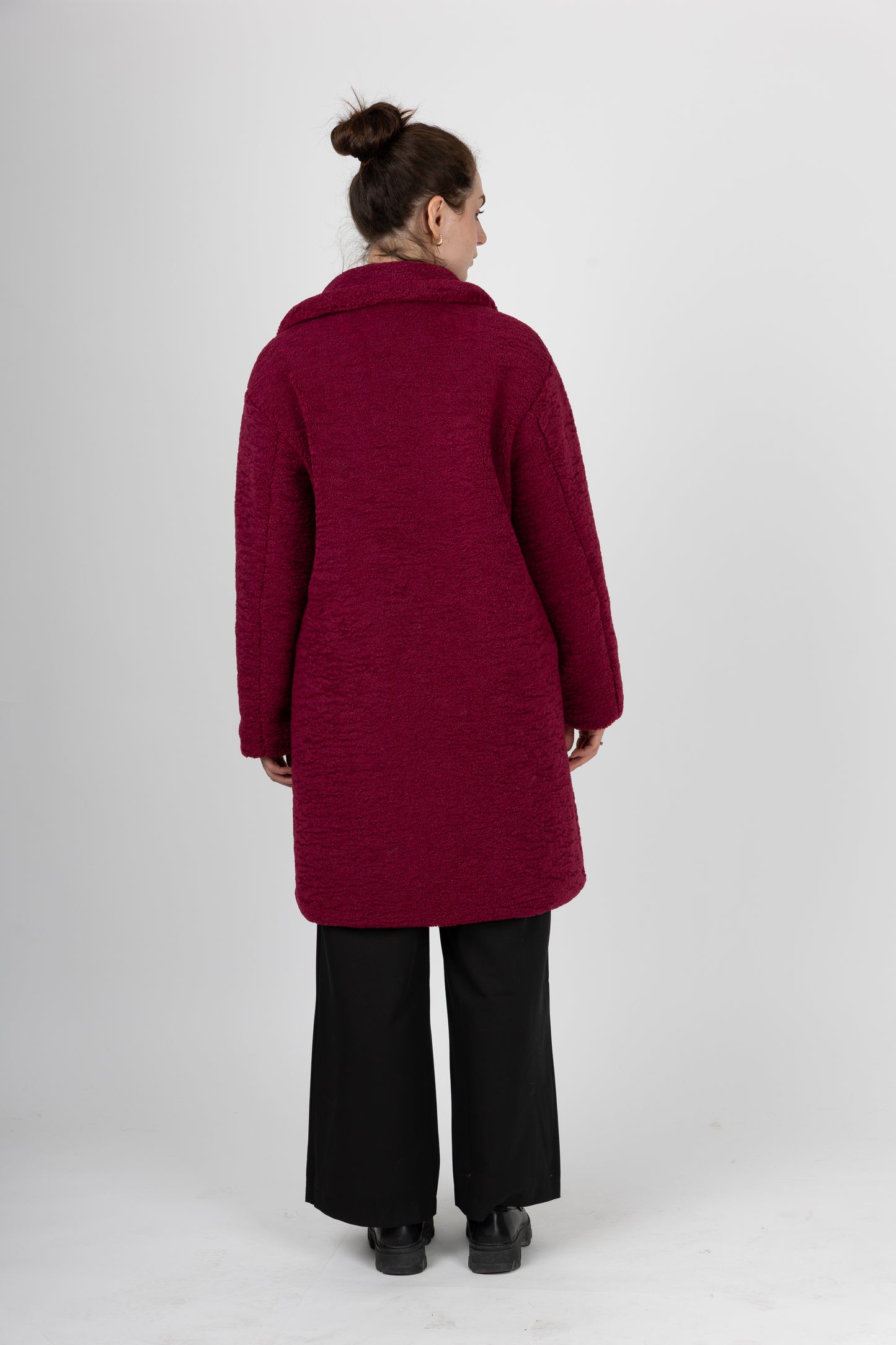 MID-LENGTH SHEARLING COAT