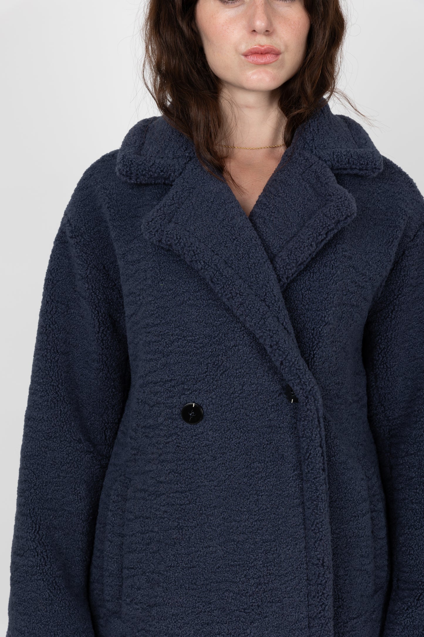 MID-LENGTH SHEARLING COAT