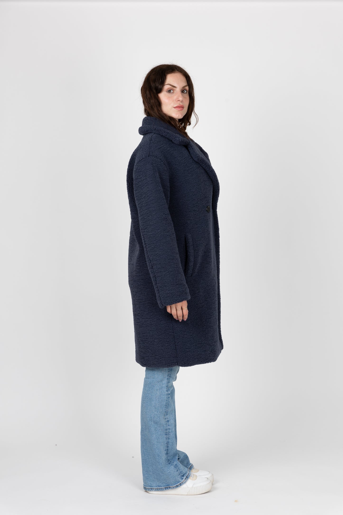 MID-LENGTH SHEARLING COAT