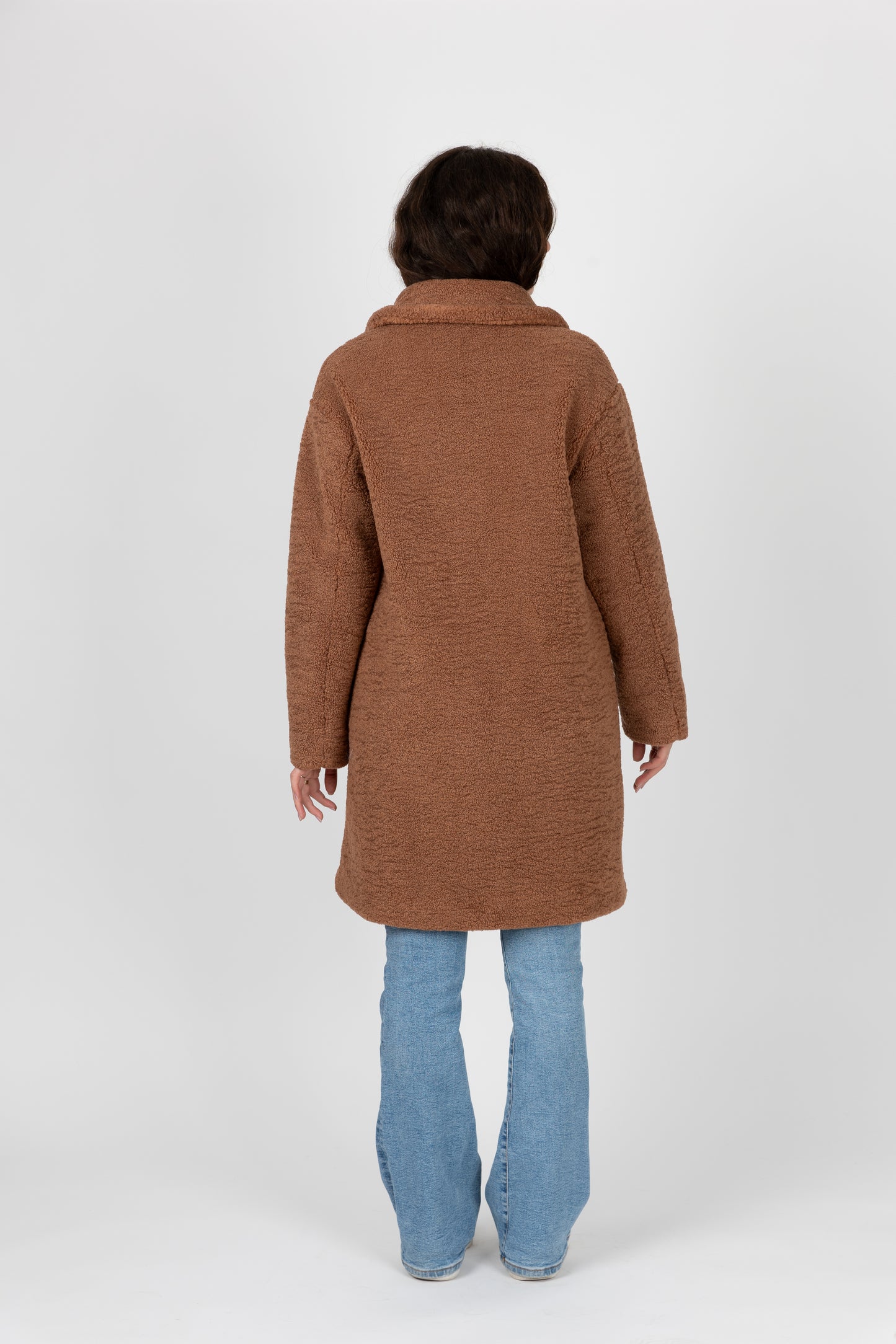 MID-LENGTH SHEARLING COAT