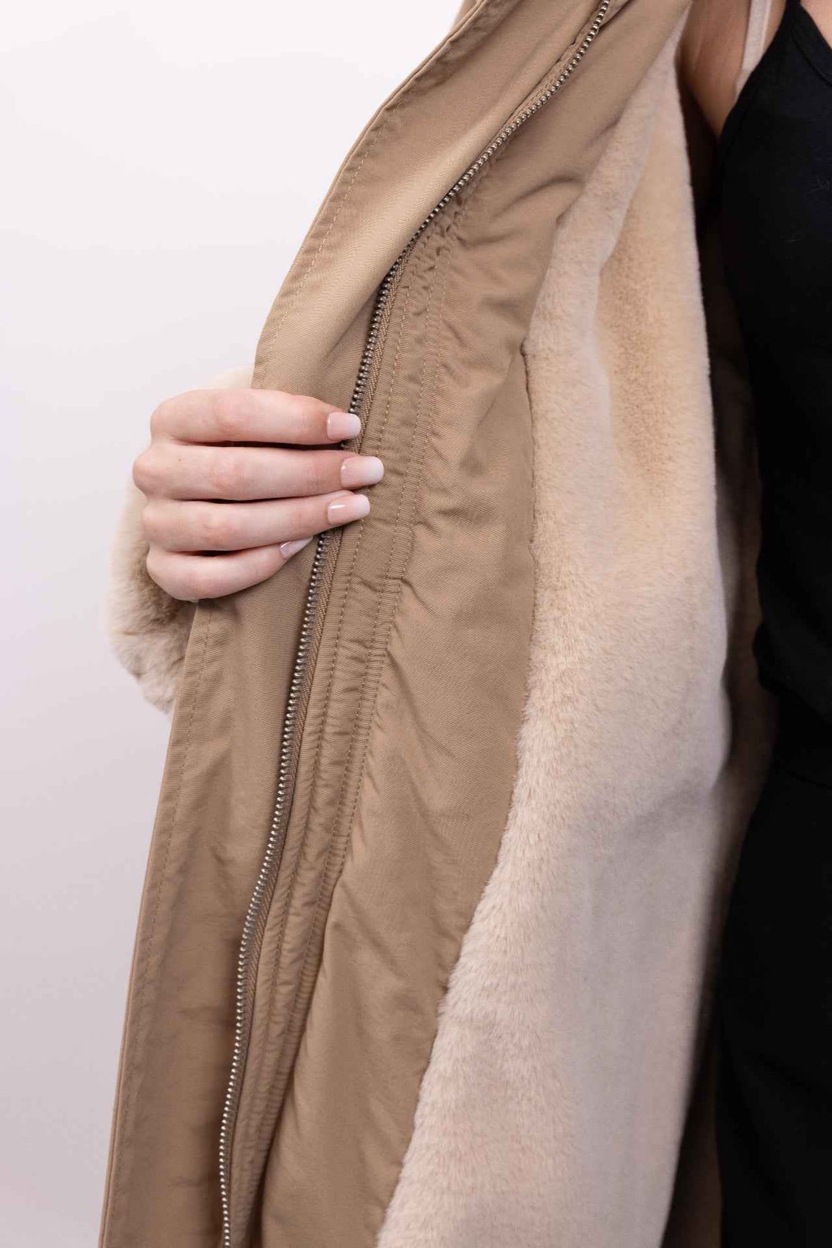 PARKA À CAPUCHE EN FAUSSE FOURRURE Femme - K-ZELL PARIS