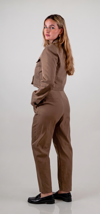 SHORT STRAIGHT JACKET