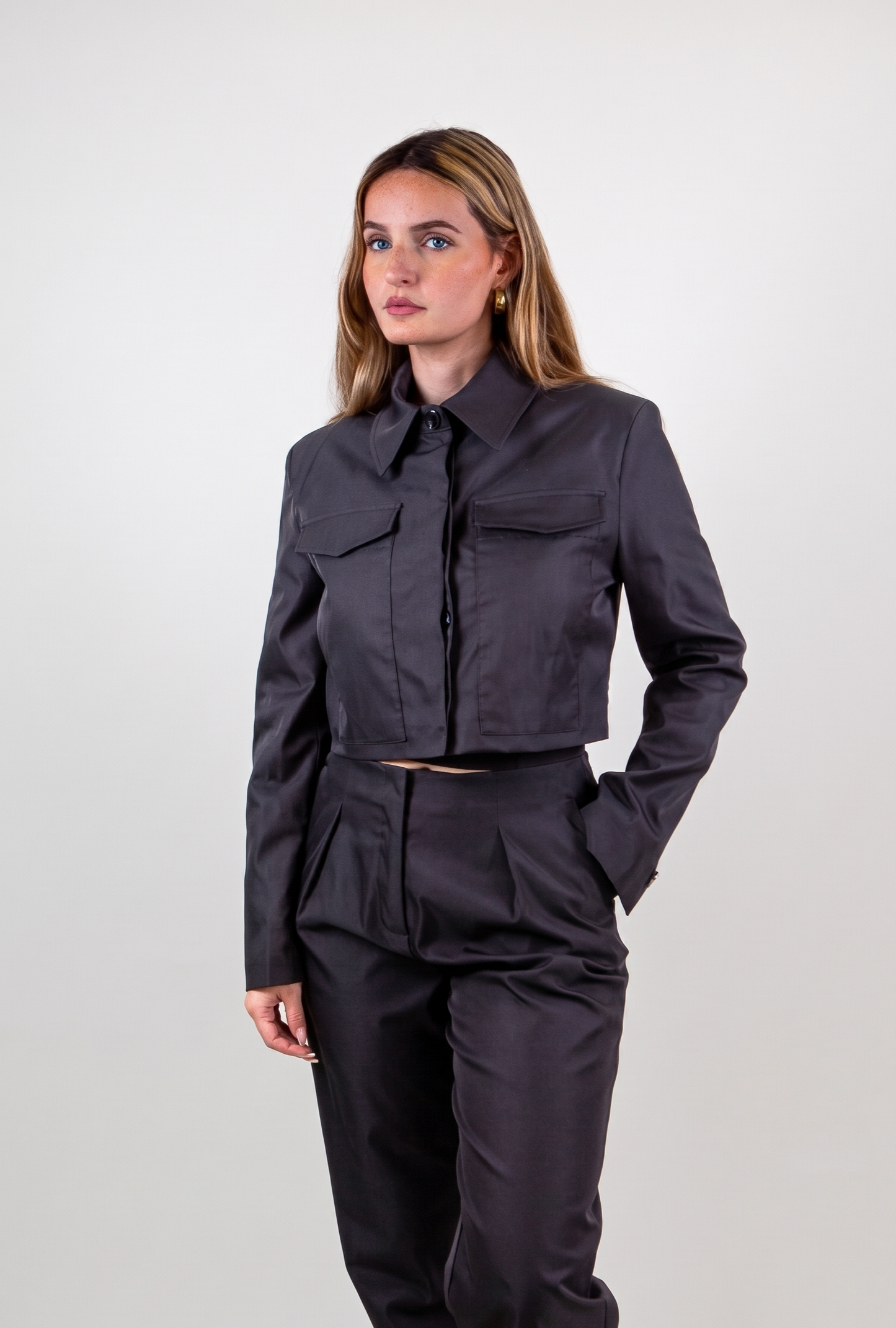 SHORT STRAIGHT JACKET