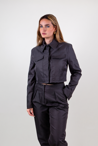 SHORT STRAIGHT JACKET