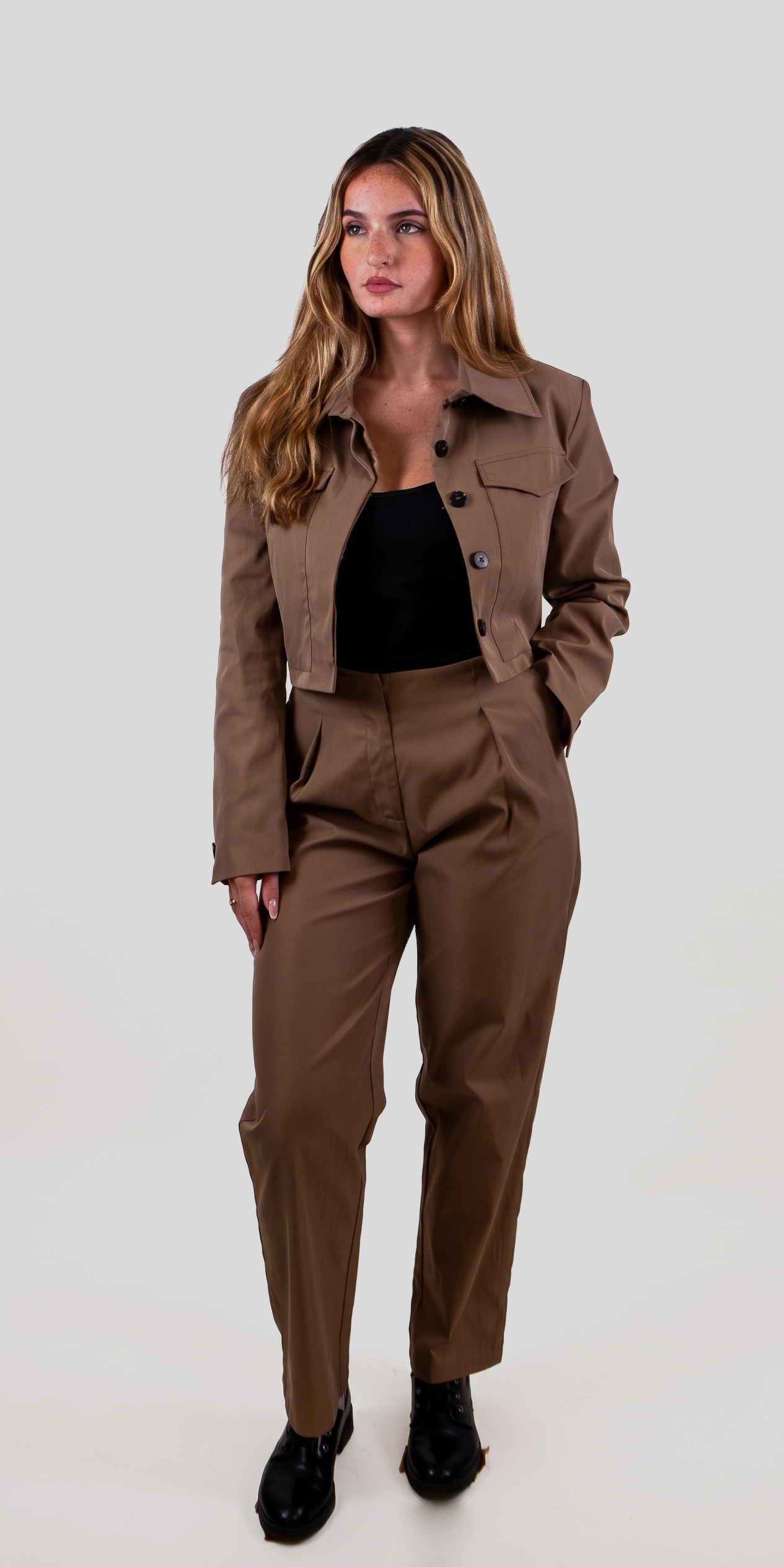 SHORT STRAIGHT JACKET