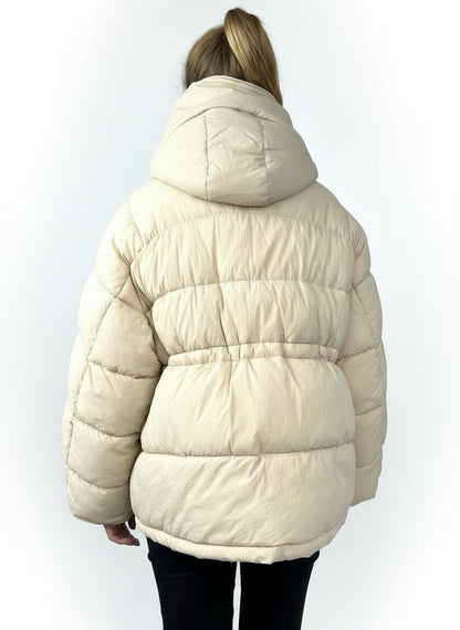 CHAQUETA DE PLUMÍN CON CINTURA AJUSTADA