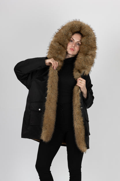 ABRIGO CON INTERIOR Y CUELLO DE PIEL SINTÉTICA