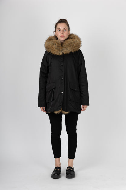 ABRIGO CON INTERIOR Y CUELLO DE PIEL SINTÉTICA