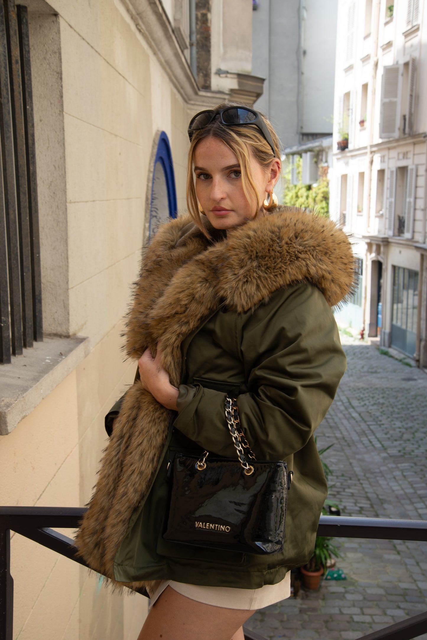 COAT WITH FAUX FUR INTERIOR AND COLLAR