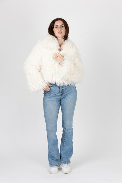 MANTEAU COURT EN FAUSSE FOURRURE MOUTON
