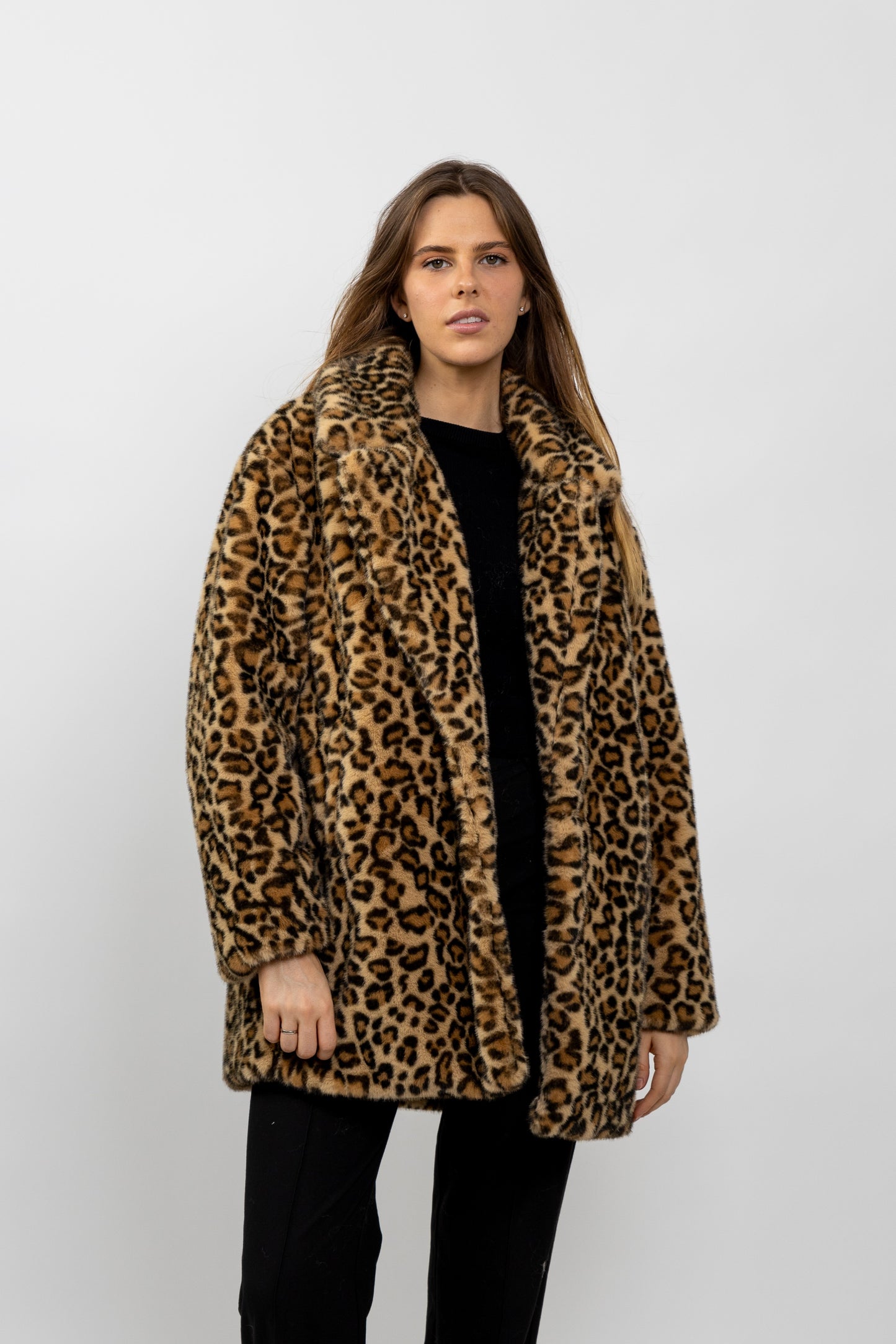 Abrigo de piel sintética de leopardo