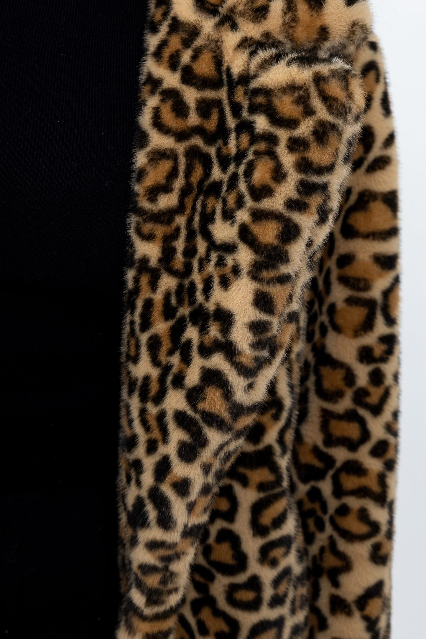 Abrigo de piel sintética de leopardo