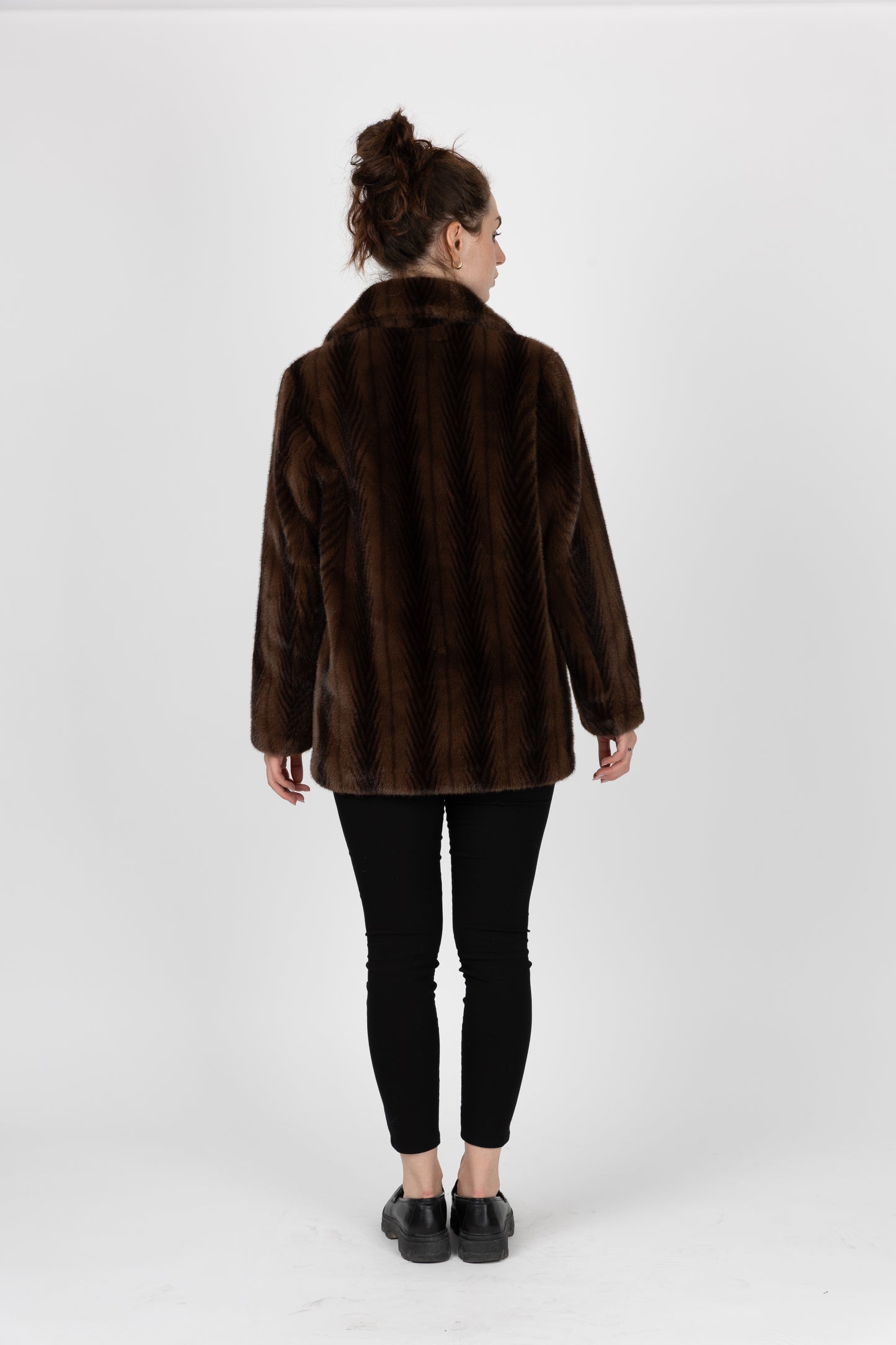 MANTEAU MI-LONG EN FAUSSE FOURRURE À RAYURES