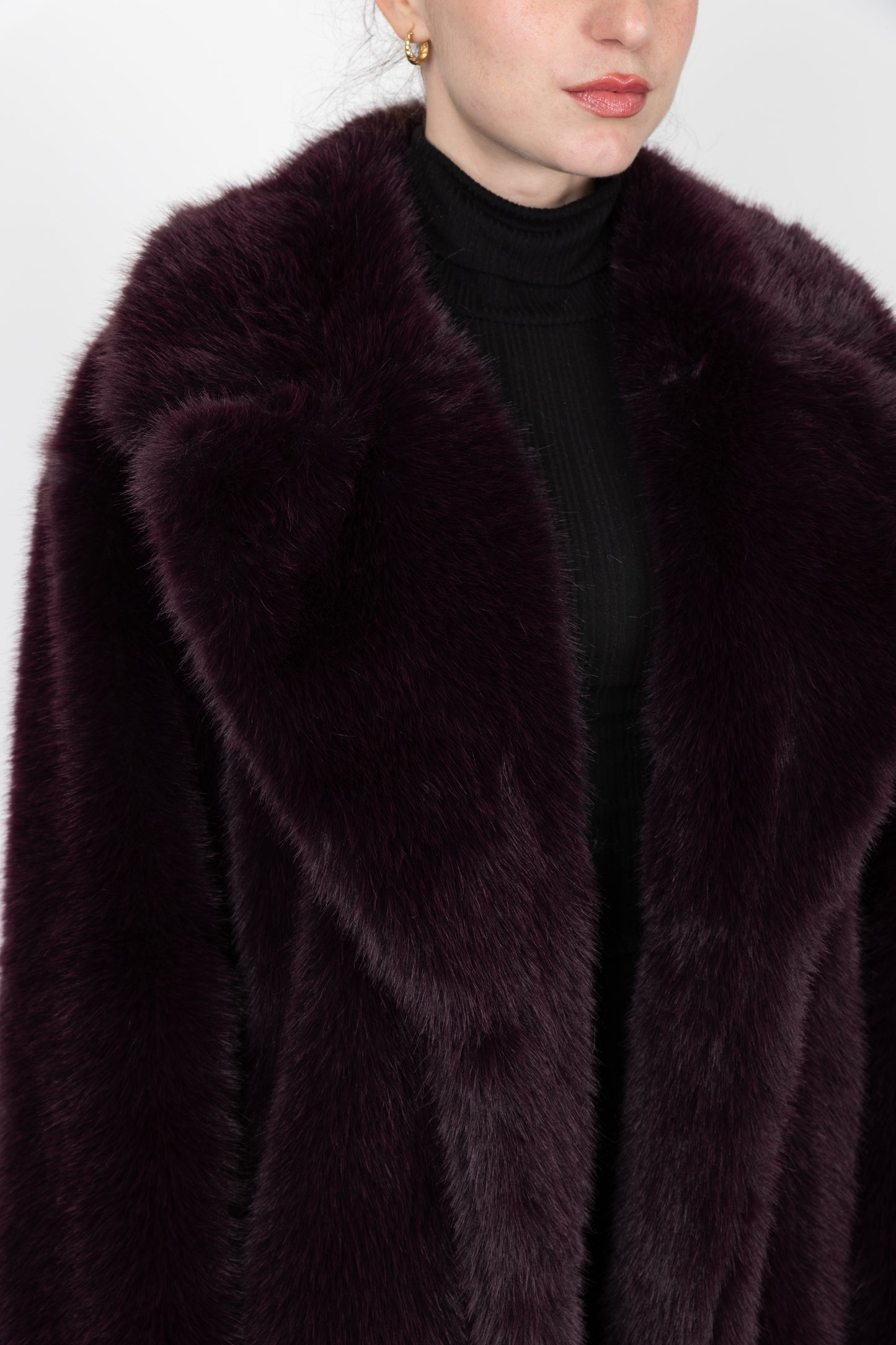 MANTEAU LONG EN FAUSSE FOURRURE