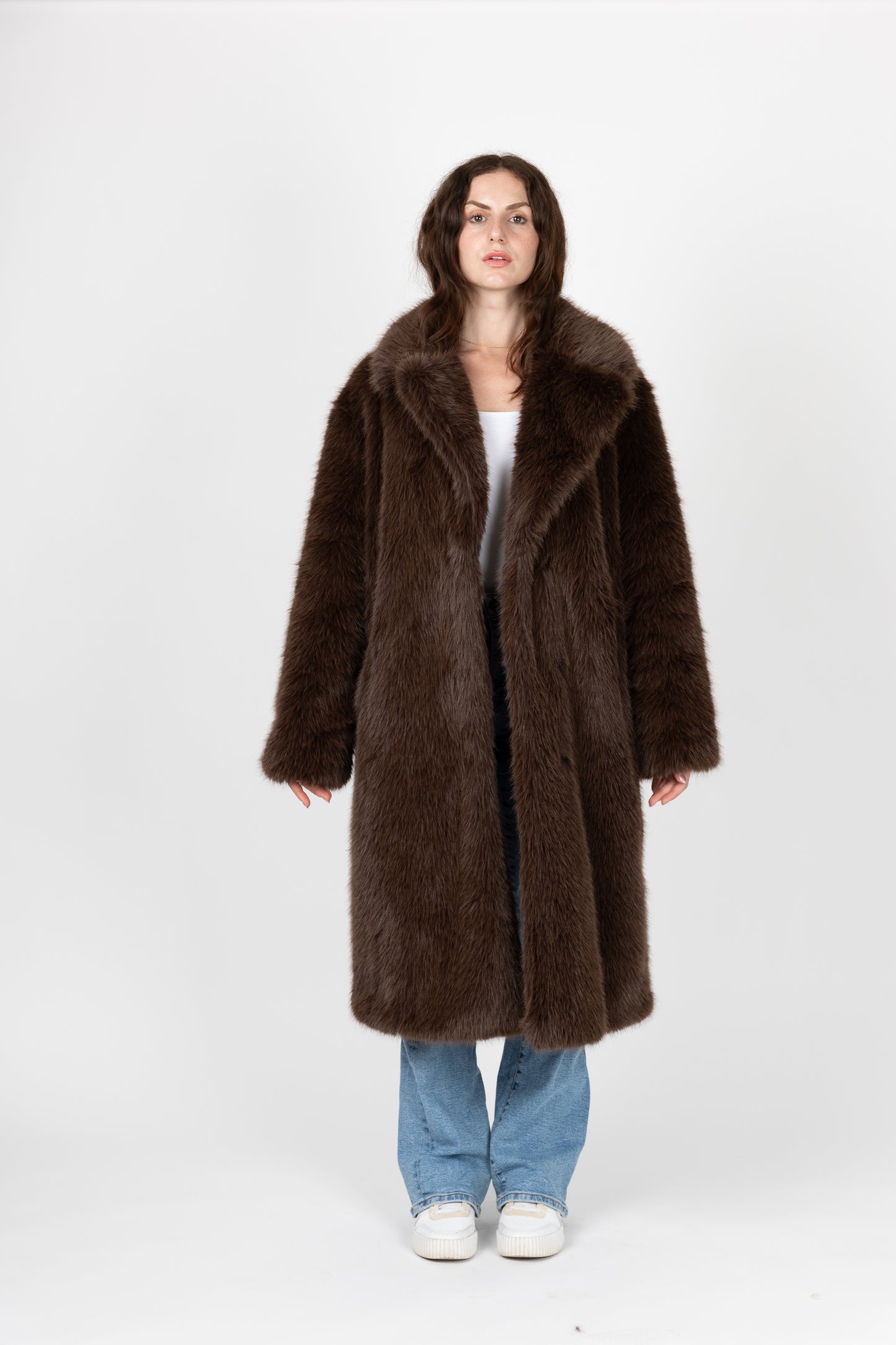 MANTEAU LONG EN FAUSSE FOURRURE