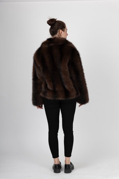 MANTEAU EN FAUSSE FOURRURE