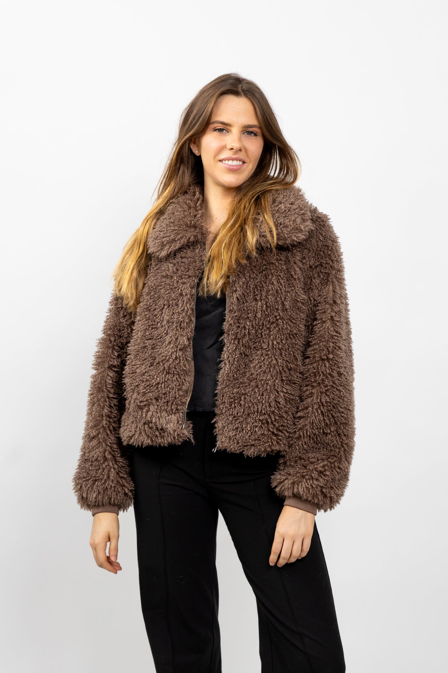 BLOUSON EN FAUSSE FOURRURE MOUTON