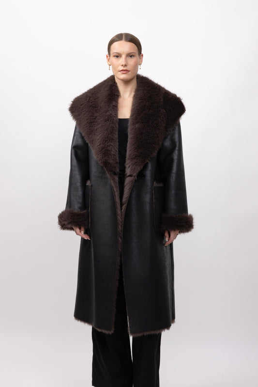 MANTEAU LONG REVERSIBLE FAUSSE FOURRURE ET SIMILICUIR