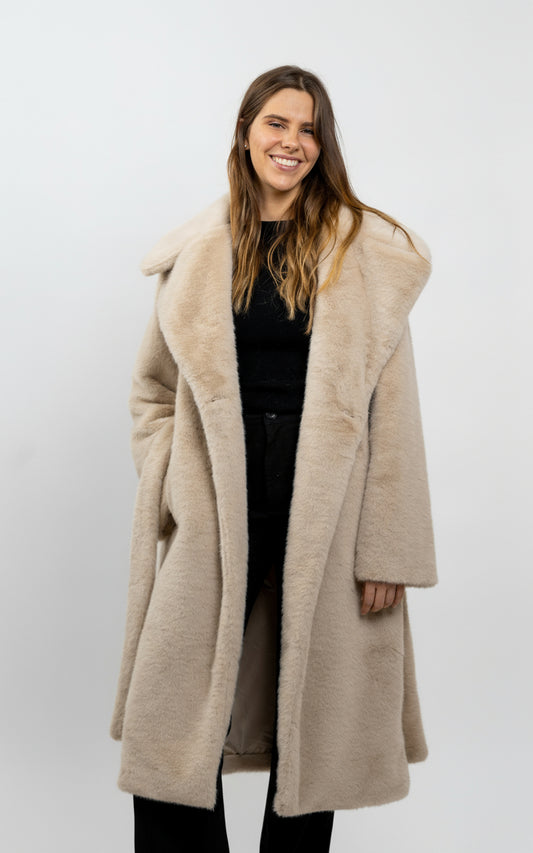 MANTEAU LONG EN FAUSSE FOURRURE A CEINTURE