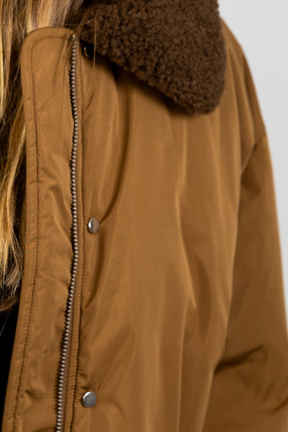 DOUDOUNE AVEC COL EN FAUSSE FOURRURE