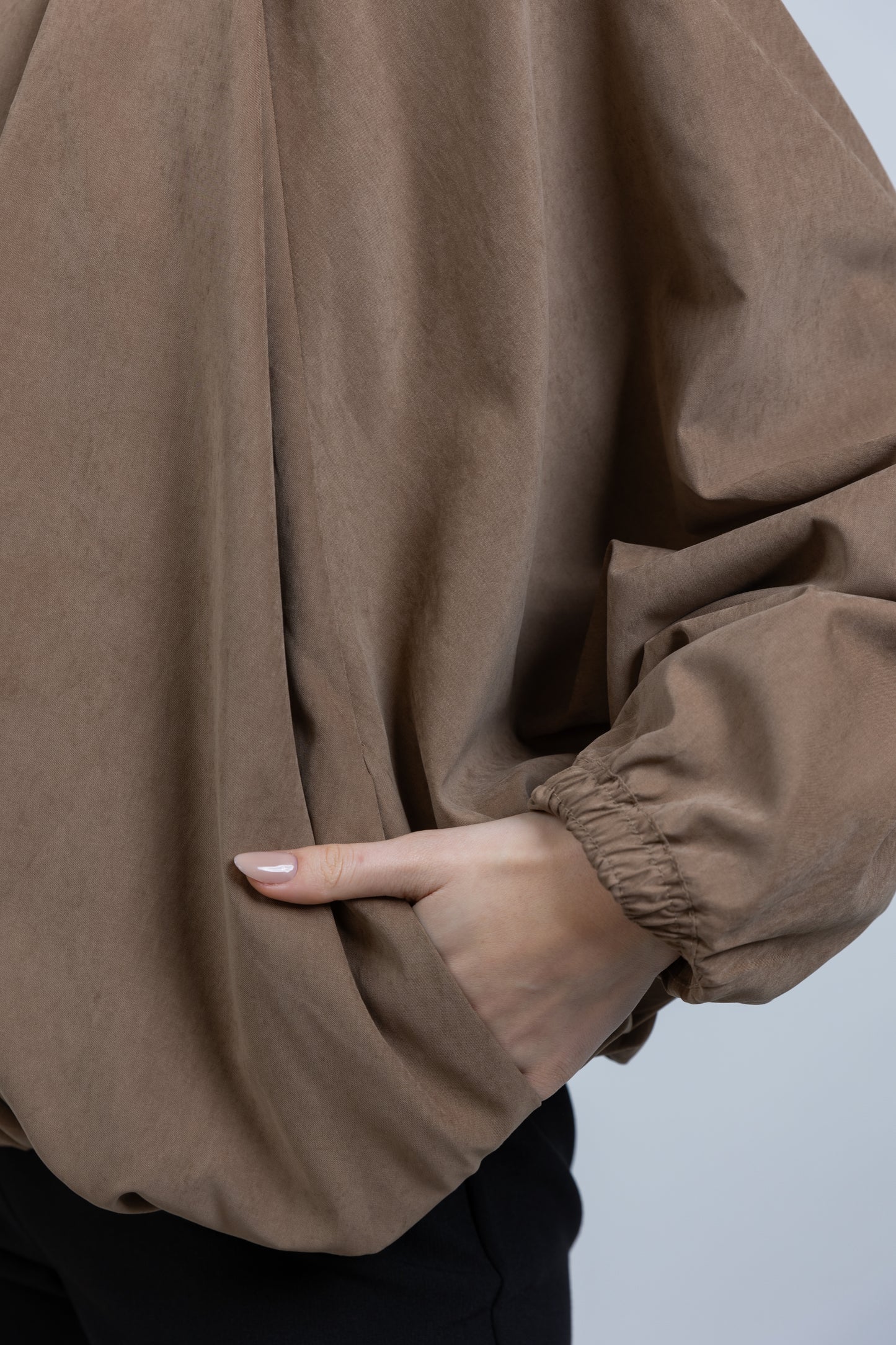 CHAQUETA ABUNDANTE CON CREMALLERA