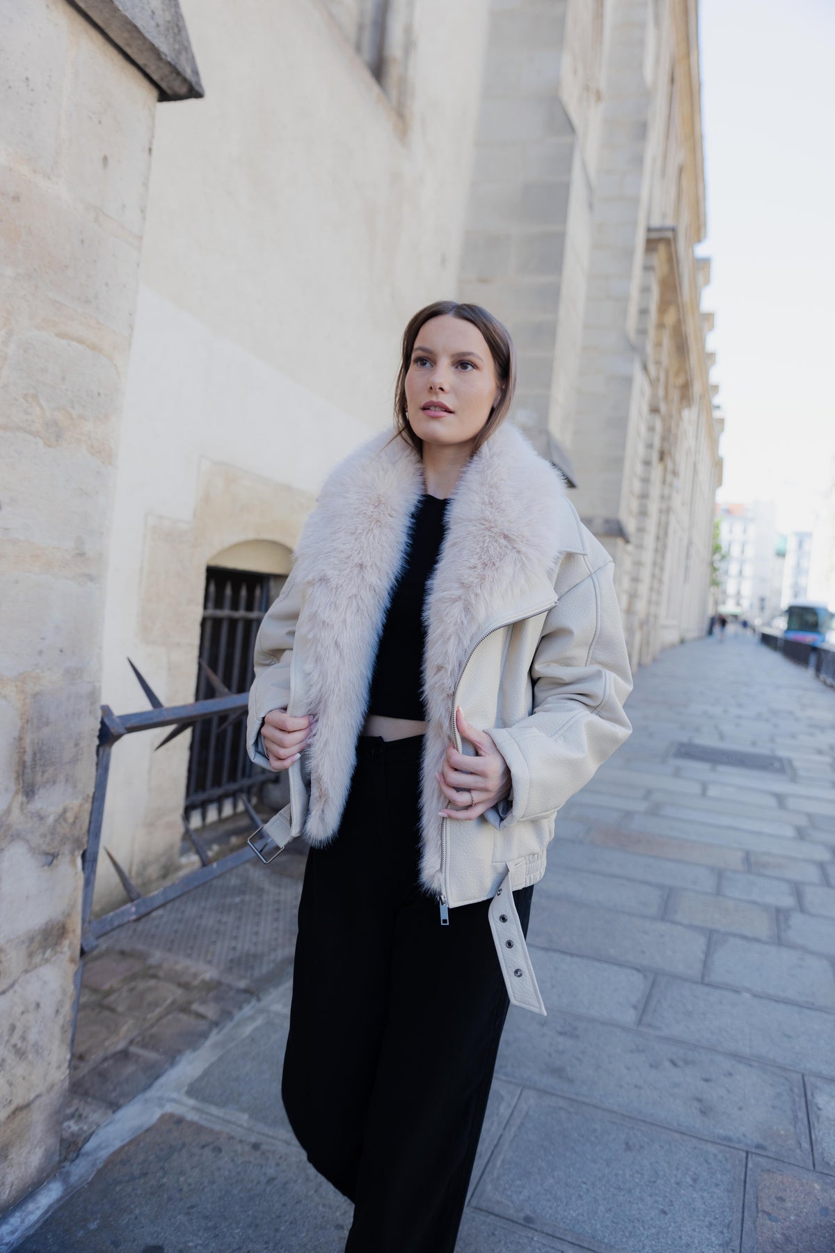 BLOUSON SIMILICUIR AVEC COL FAUSSE FOURRURE AMOVIBLE - K-ZELL PARIS