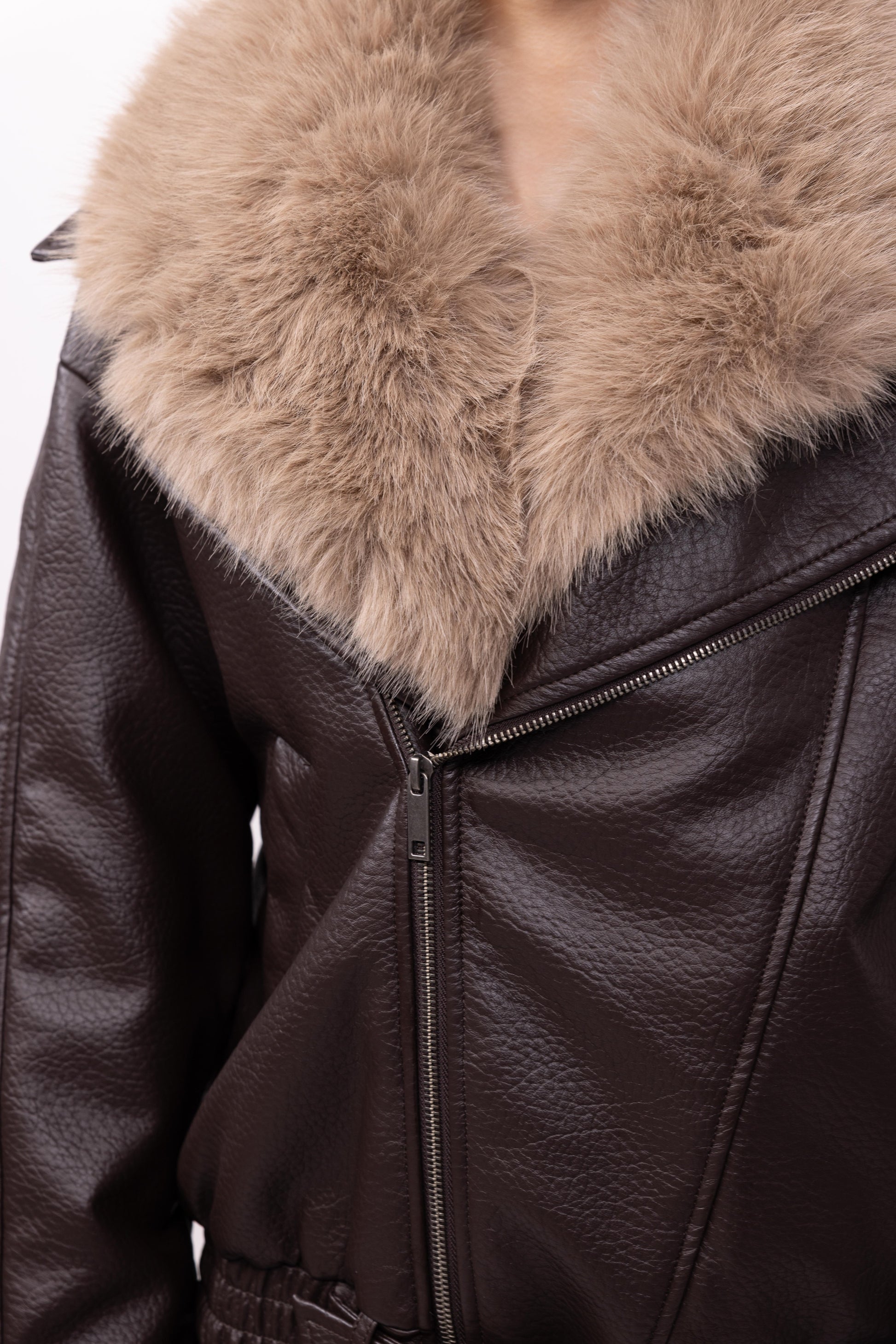 BLOUSON SIMILICUIR AVEC COL FAUSSE FOURRURE AMOVIBLE - K-ZELL PARIS
