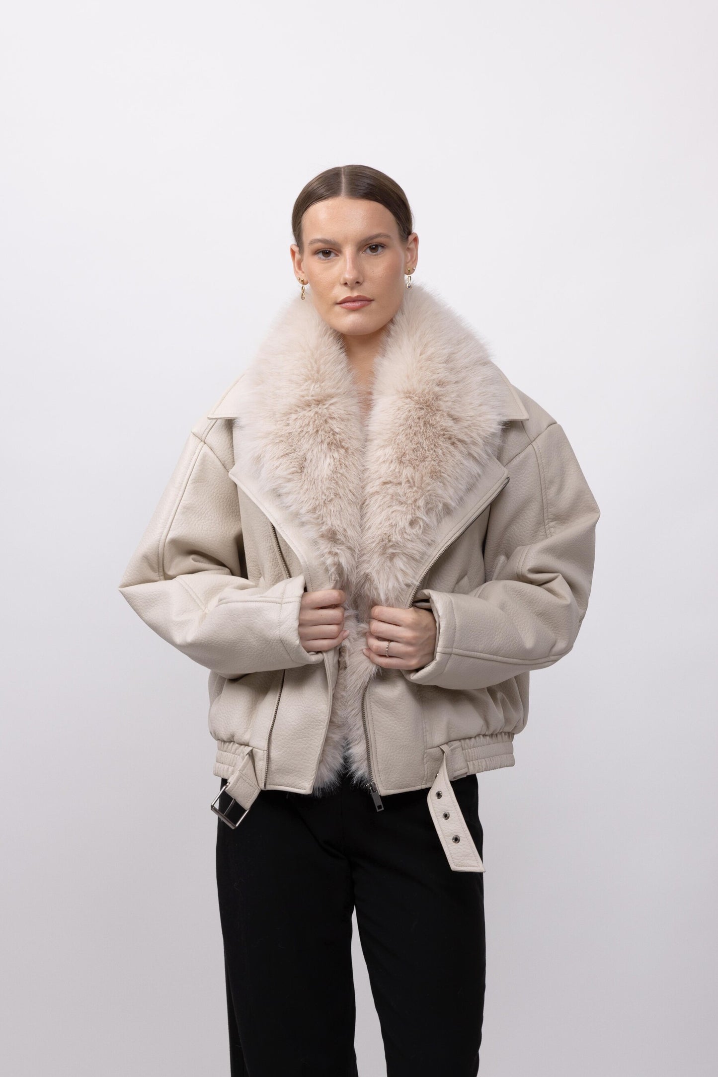 BLOUSON SIMILICUIR AVEC COL FAUSSE FOURRURE AMOVIBLE - K-ZELL PARIS