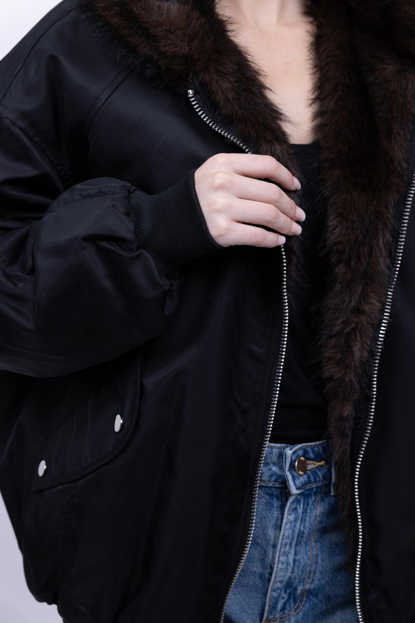 BLOUSON À CAPUCHE EN FAUSSE FOURRURE - K-ZELL PARIS