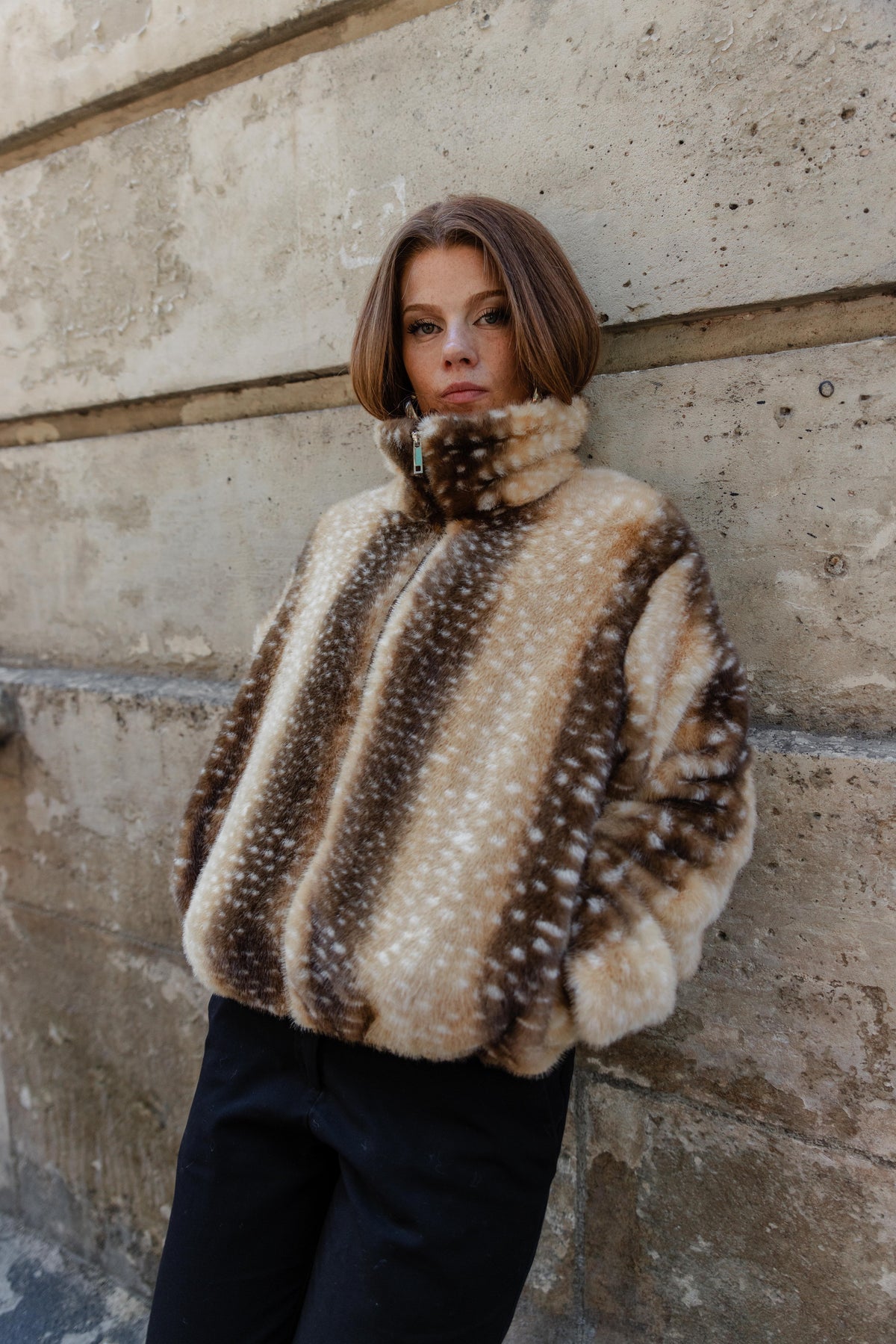 BLOUSON FAUSSE FOURRURE AVEC IMPRIMÉ BAMBI - K-ZELL PARIS