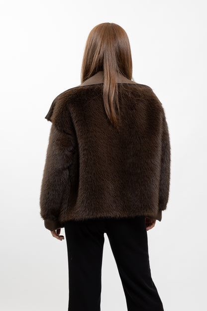 MANTEAU COURT A FAUSSE FOURRURE RÉVERSIBLE