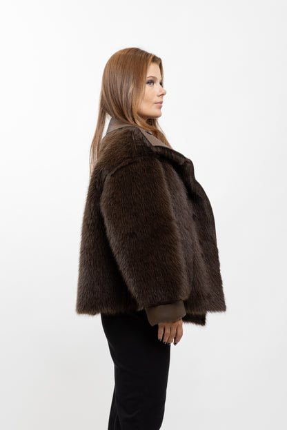 MANTEAU COURT A FAUSSE FOURRURE RÉVERSIBLE