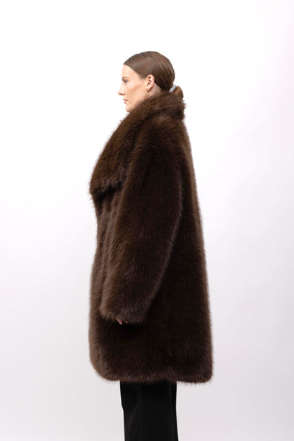 MANTEAU MI-LONG EN FAUSSE FOURRURE EFFET RENARD
