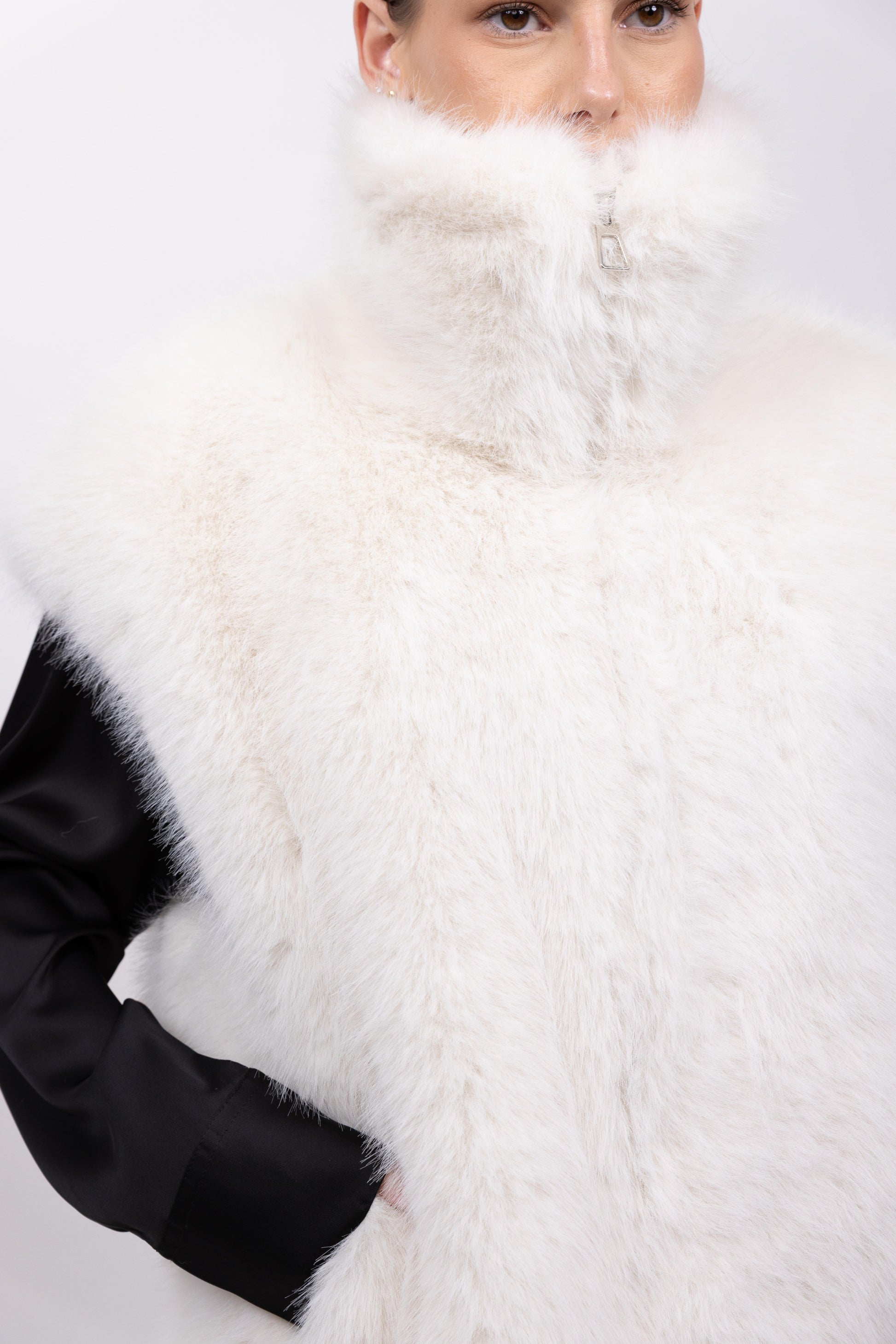 GILET EN FAUSSE FOURRURE EFFET RENARD - K-ZELL PARIS