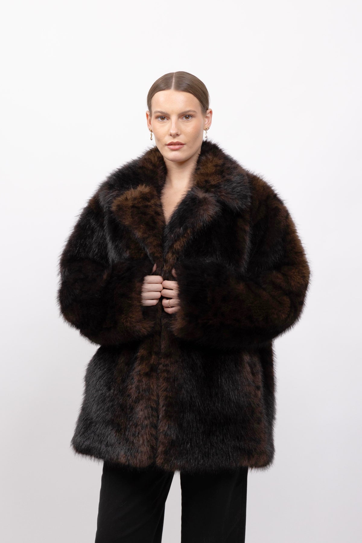 ABRIGO DE PELO SINTÉTICO CON ESTAMPADO DE LEOPARDO