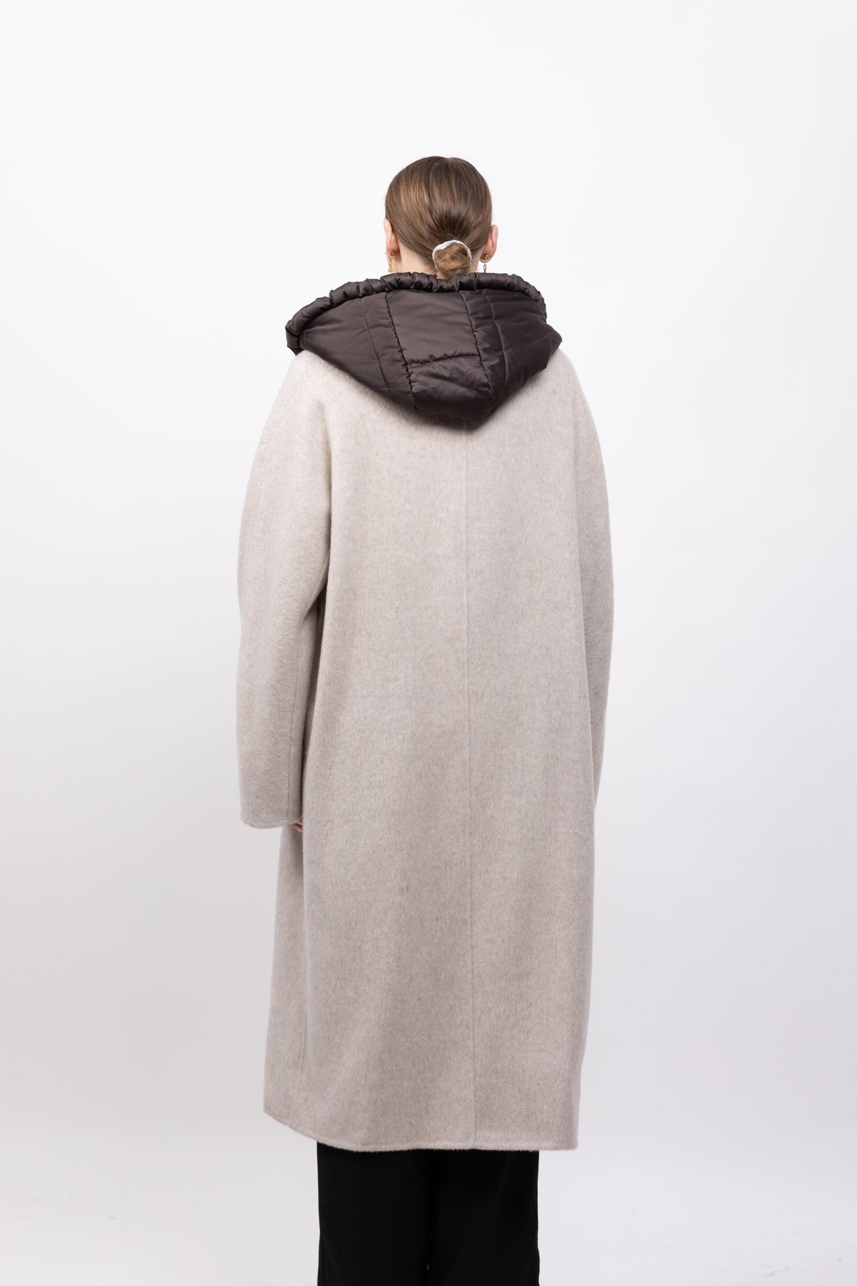 GILET FAUSSE FOURRURE À CAPUCHE CONTRASTANTE - K-ZELL PARIS