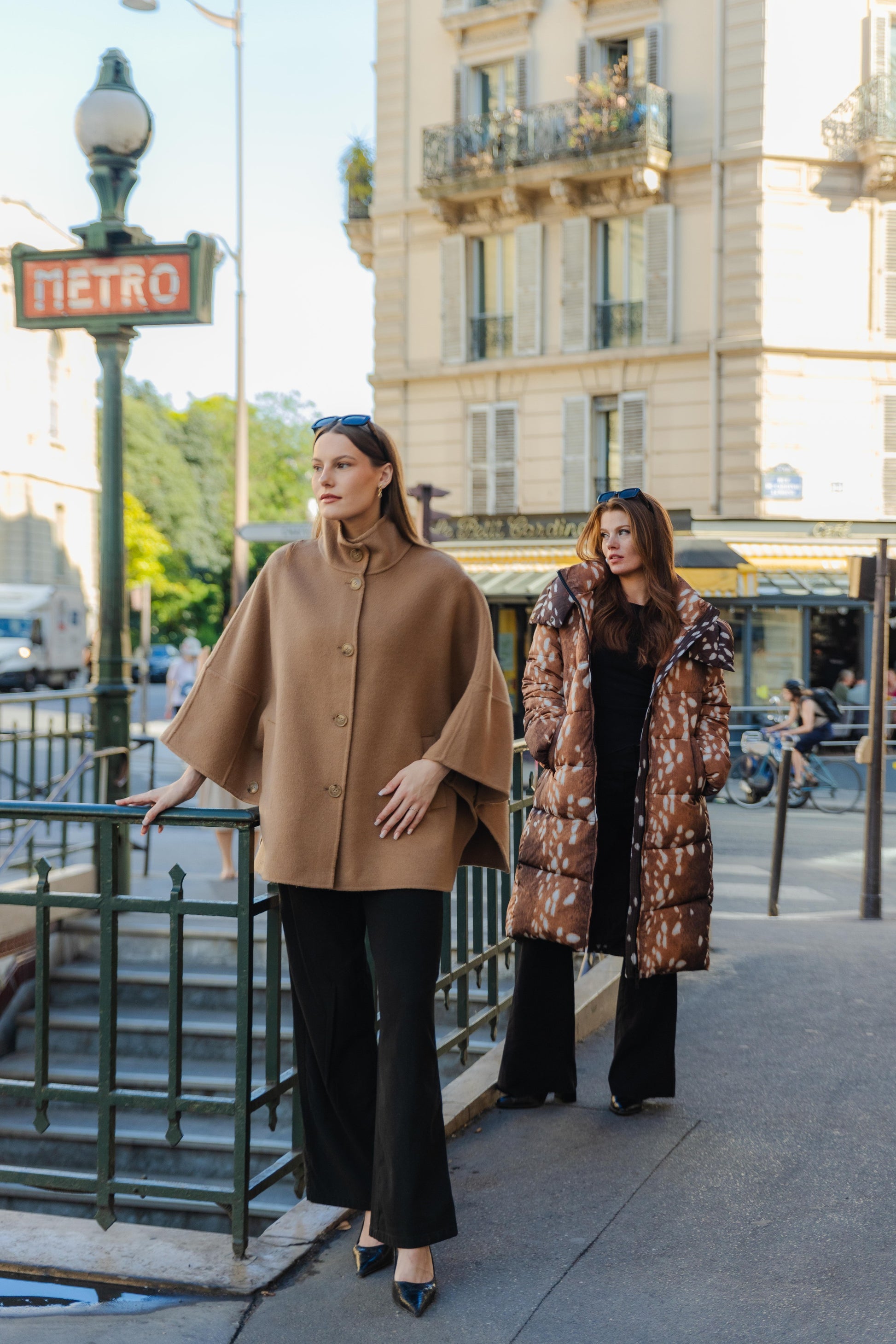 CAPE FLUIDE  EN LAINE - FAIT MAIN - K-ZELL PARIS
