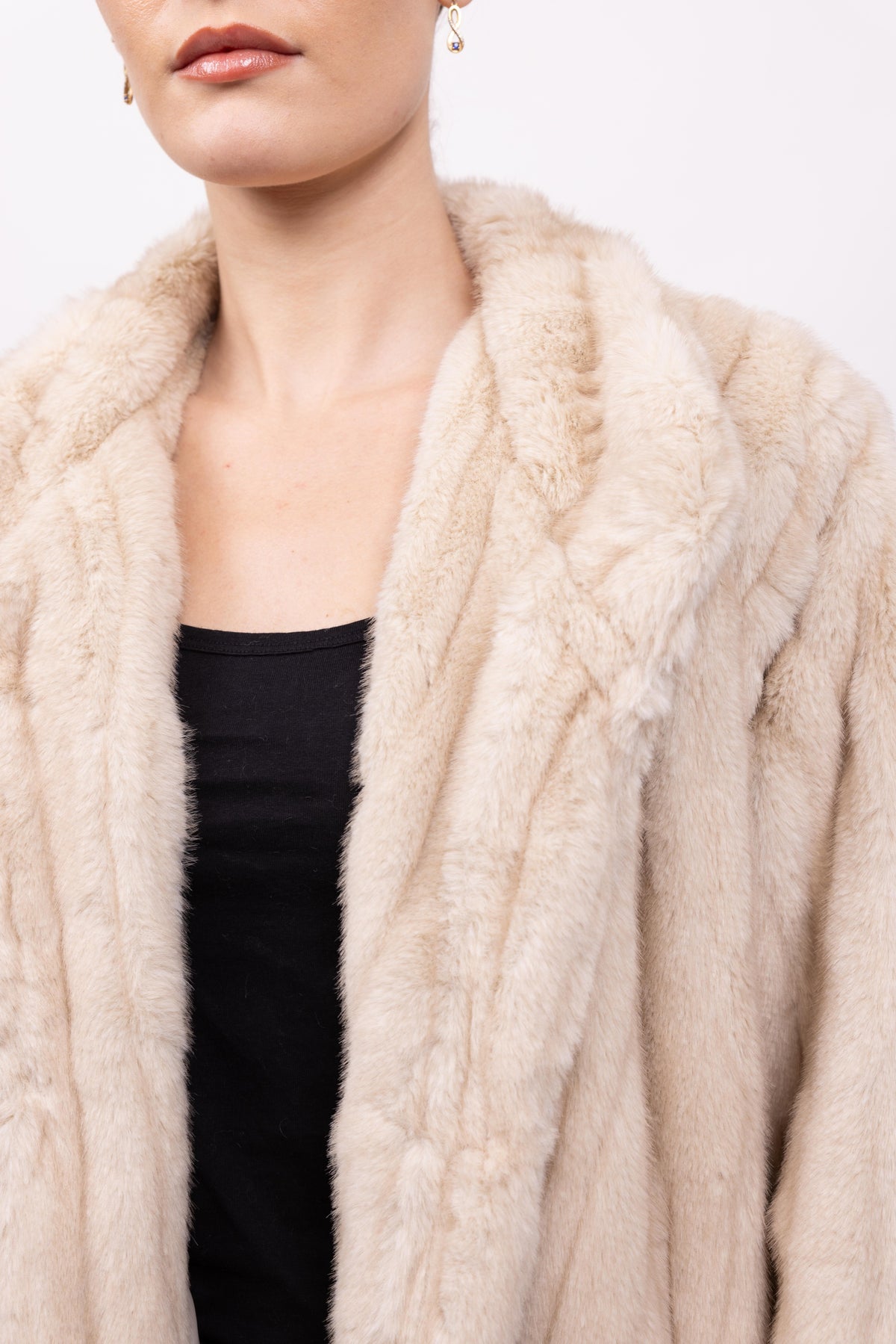 MANTEAU EN FAUSSE FOURRURE EFFET VISON