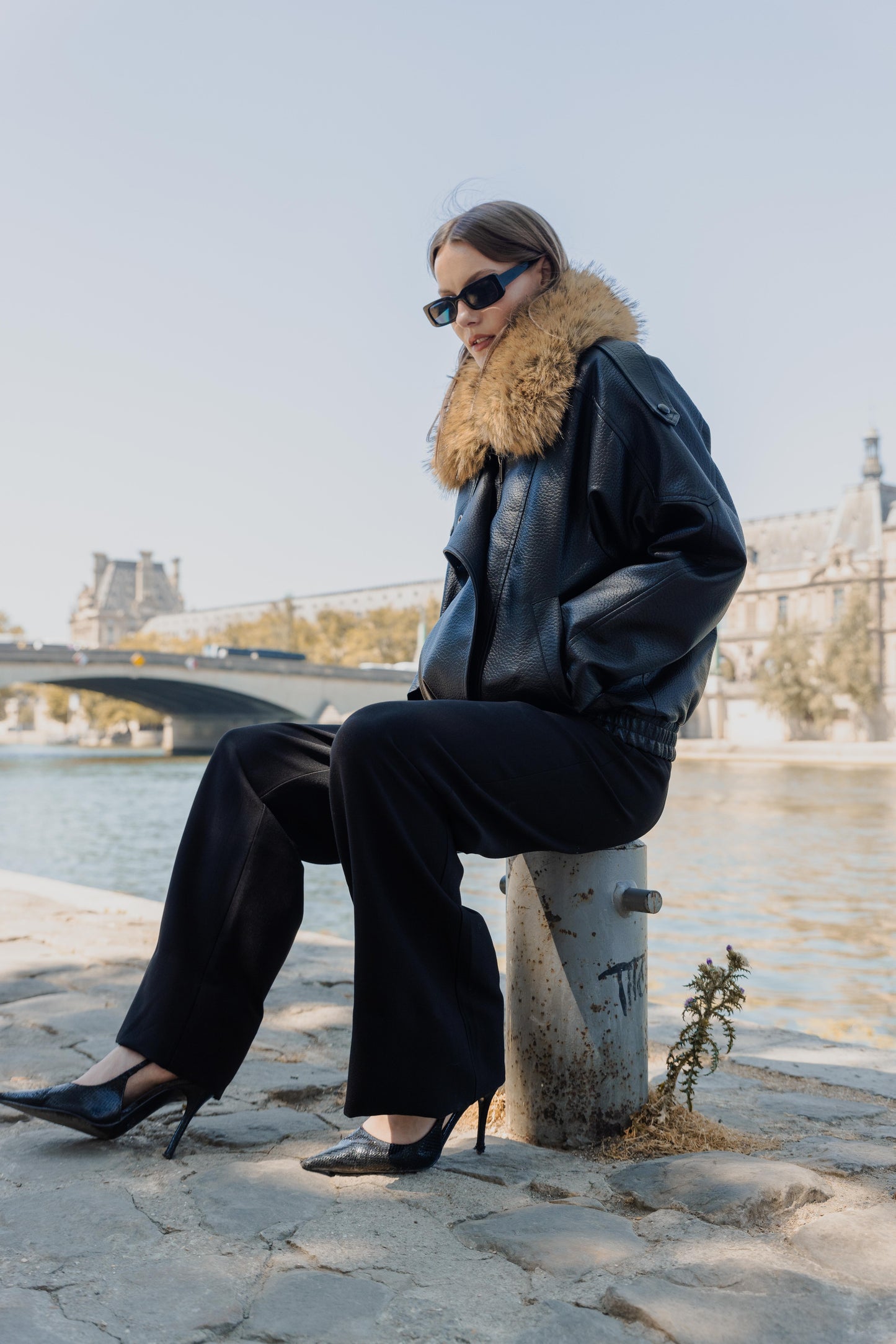 BLOUSON SIMILICUIR AVEC COL EN FAUSSE FOURRURE AMOVIBLE