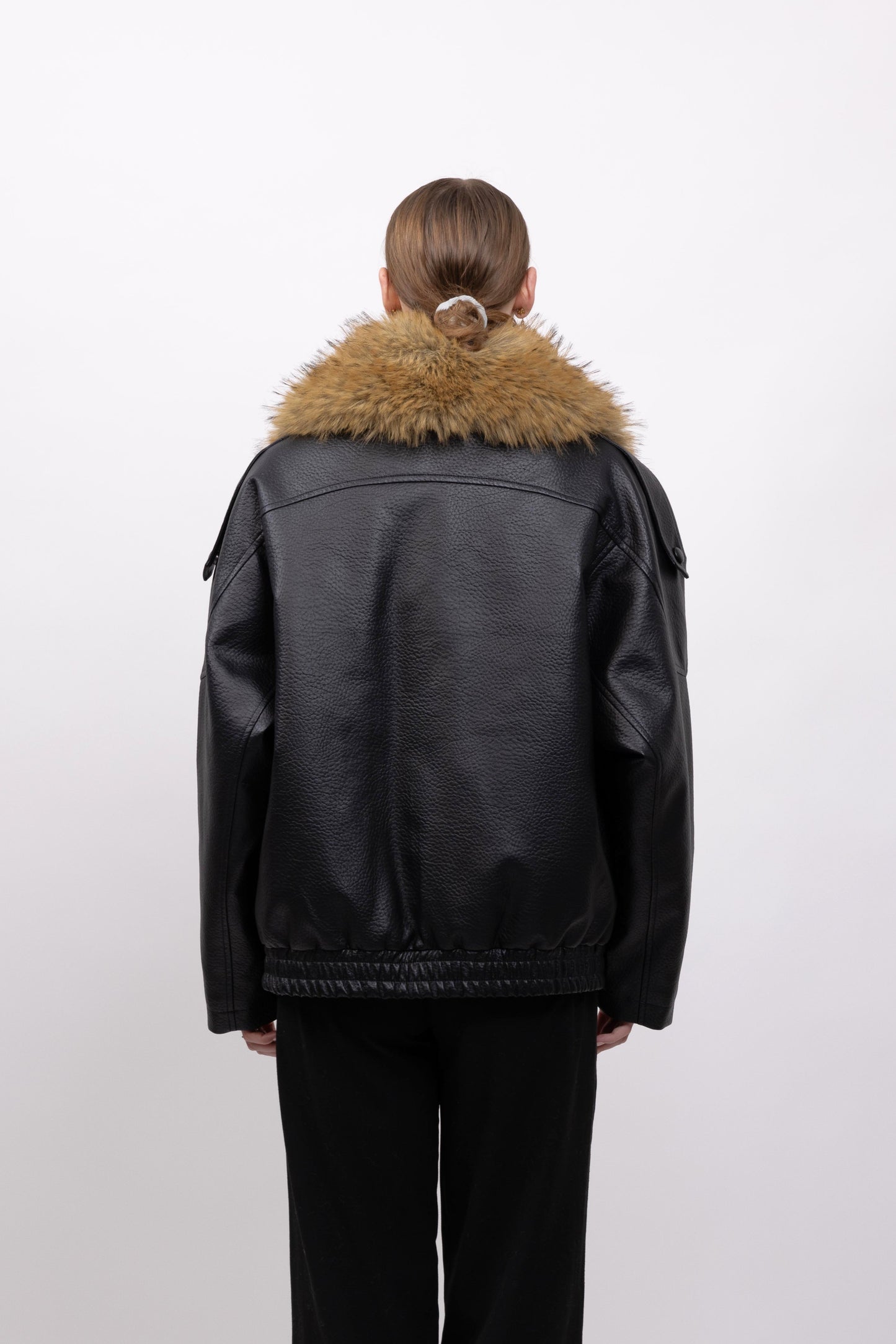 BLOUSON SIMILICUIR AVEC COL EN FAUSSE FOURRURE AMOVIBLE