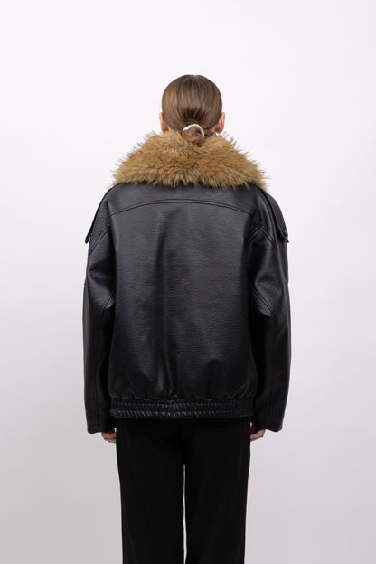 BLOUSON SIMILICUIR AVEC COL EN FAUSSE FOURRURE AMOVIBLE